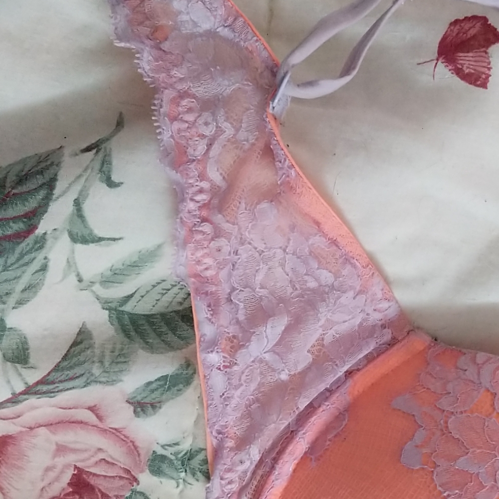 Bra - Picture 3 of 4